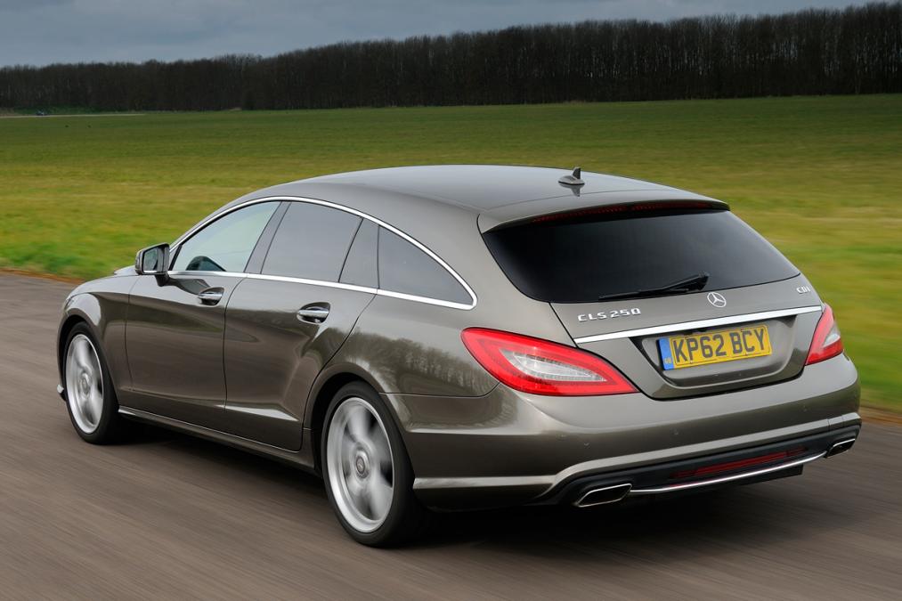 merc-cls-shooting-brake-2-rear-tracking