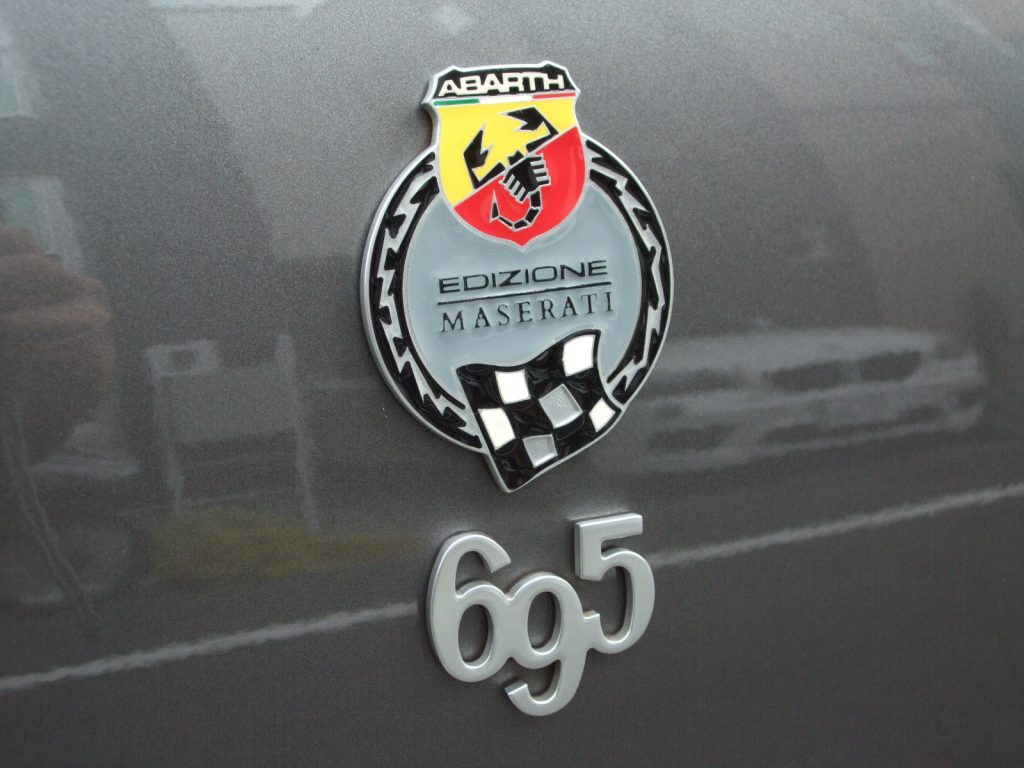 入庫情報 14y Abarth 695 Edizione Maserati Coast